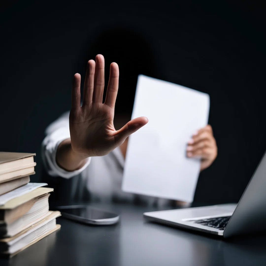 Cómo Borrar Información Negativa que Impide Conseguir Trabajo