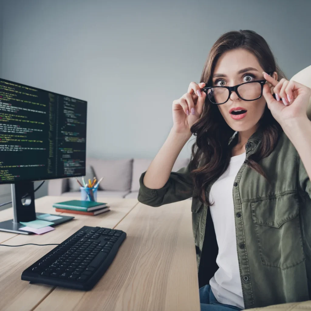 Cómo Eliminar Contenido Difamatorio en Colombia: Guía Legal y Profesional